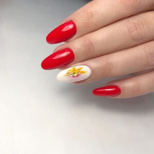 ricostruzione unghie con prodotti professionali Kharma Nail